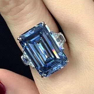 Oppenhemer Blue Diamond